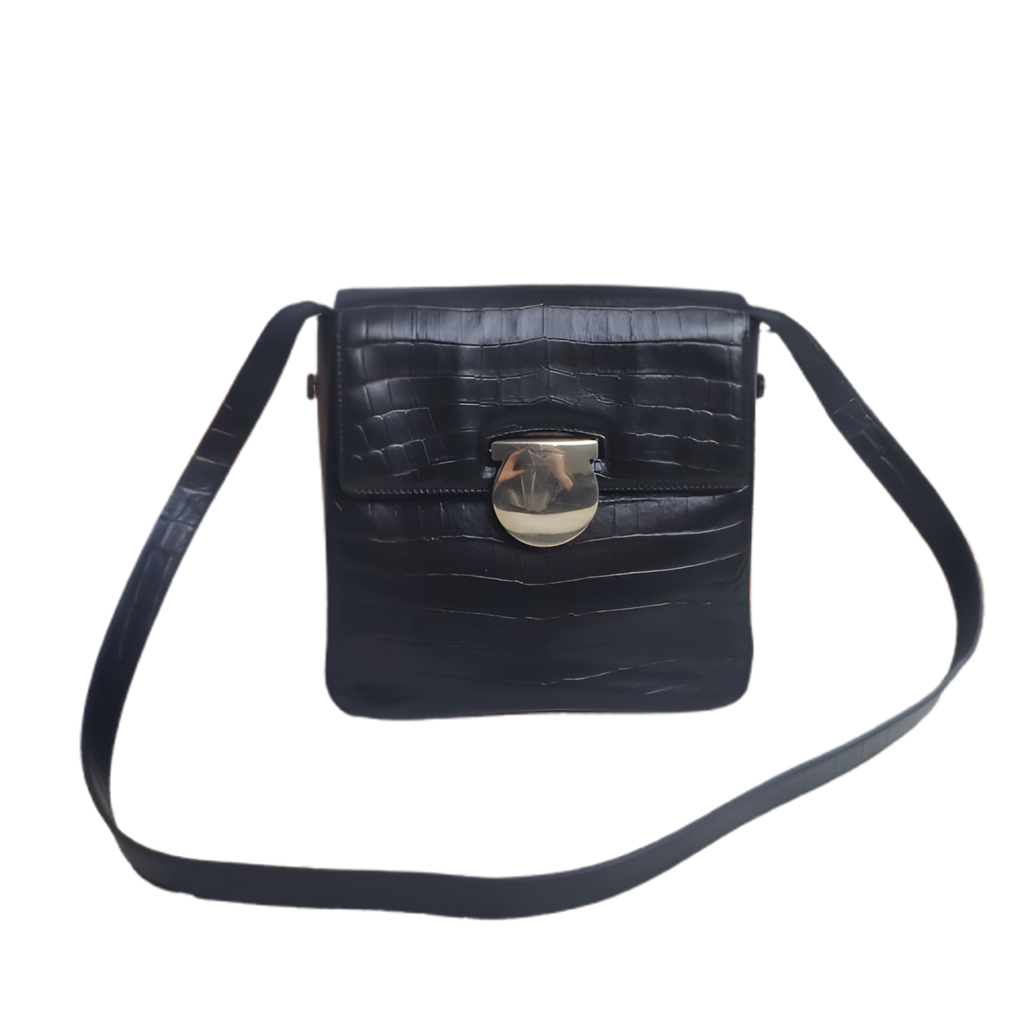 Luckybags Ferragamo Black Crossbody Bag – 93% New, 20×19cm