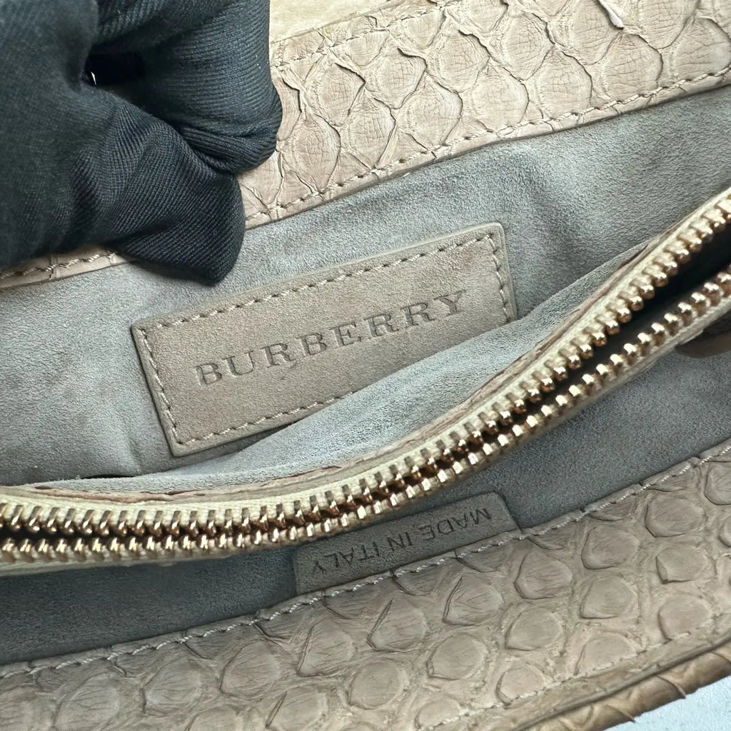 Luckybags Burberry Snakeskin Chain Crossbody Bag – 24×13cm