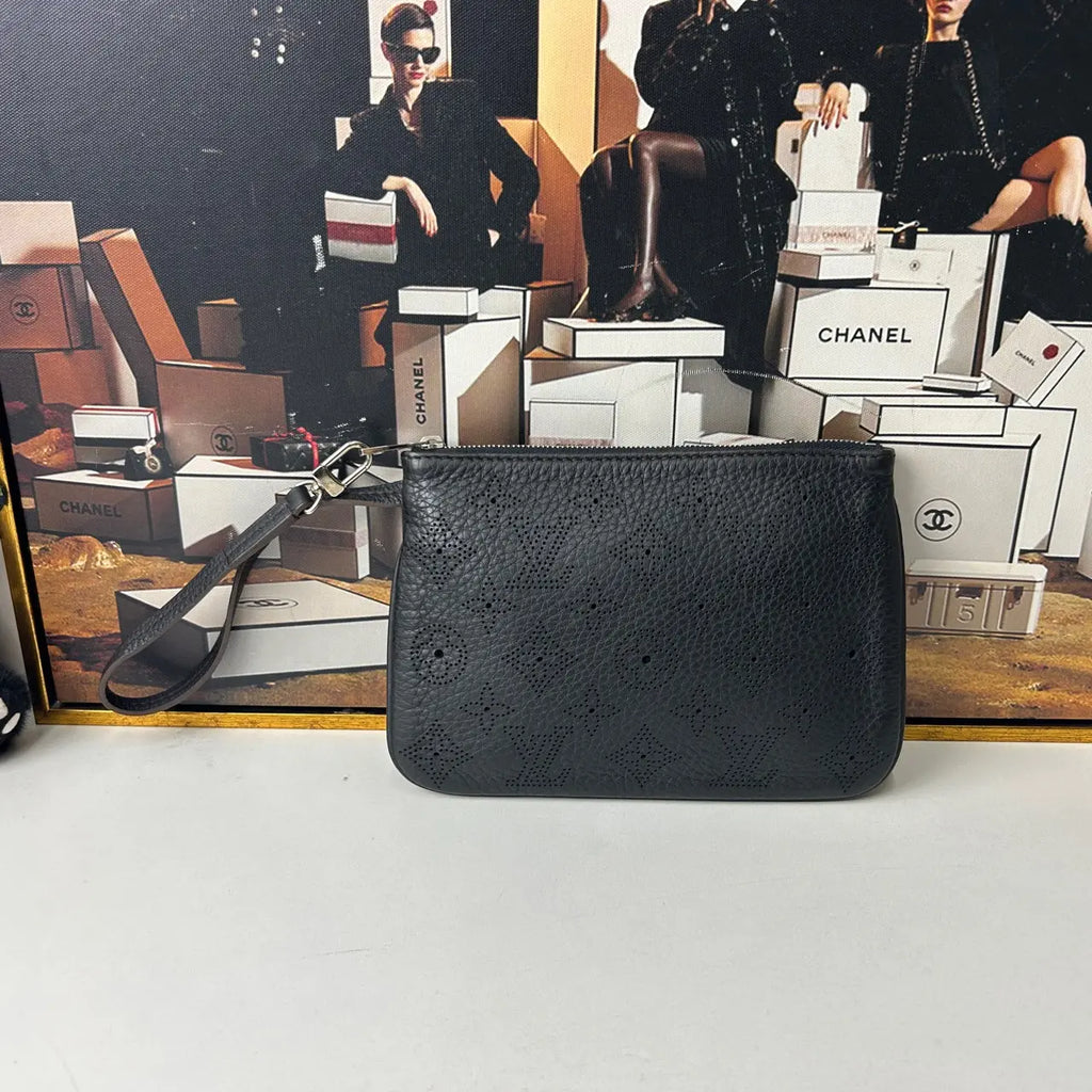 Luckybags Louis Vuitton Pouch – 20×14cm