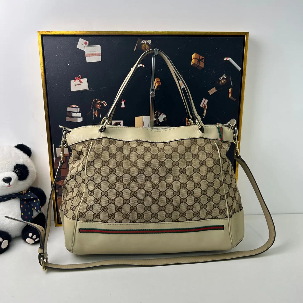 Luckybags Gucci White Monogram Canvas Crossbody Bag – 94% New, 40×28cm