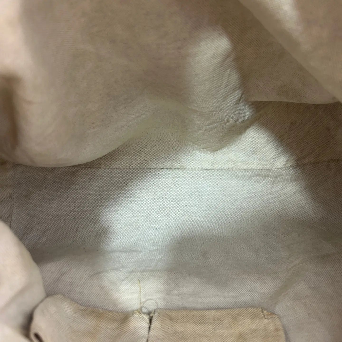 Luckybags Gucci White Monogram Canvas Crossbody Bag – 94% New, 40×28cm