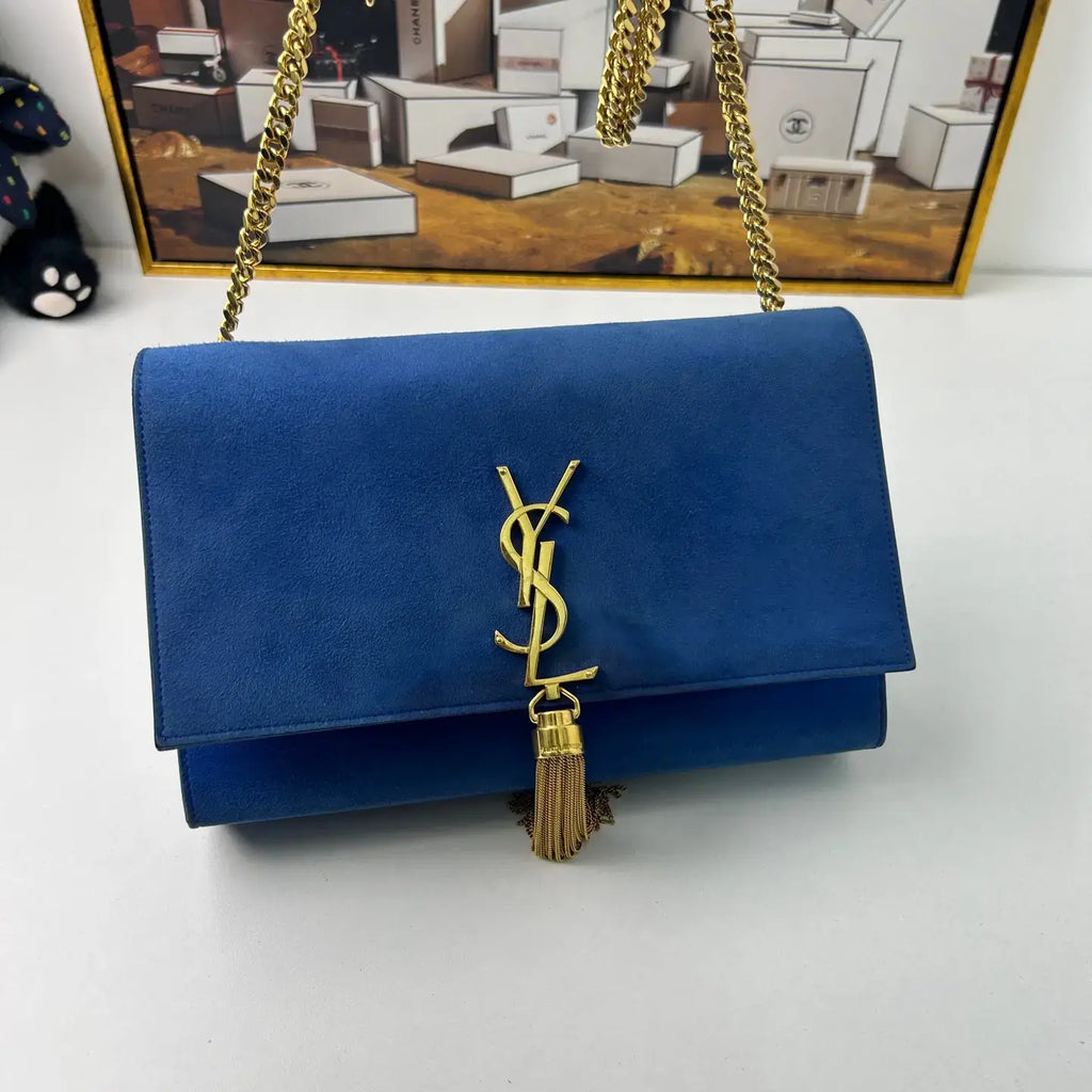 Saint Laurent Tassel Chain Shoulder Bag 23.5×15.5cm – 80% New