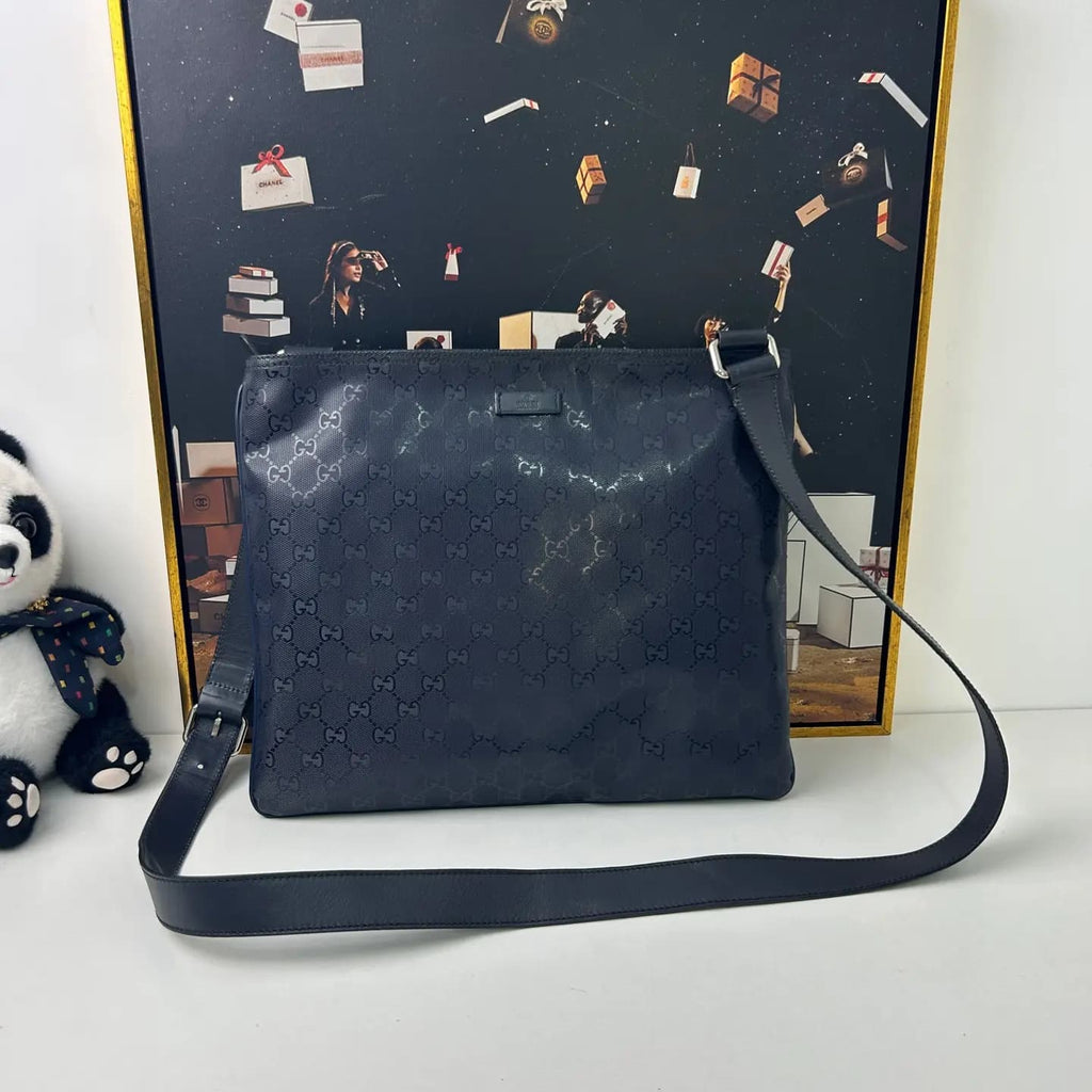 Gucci Blue Crystal Leather Shoulder Bag 33×32cm – 97% New