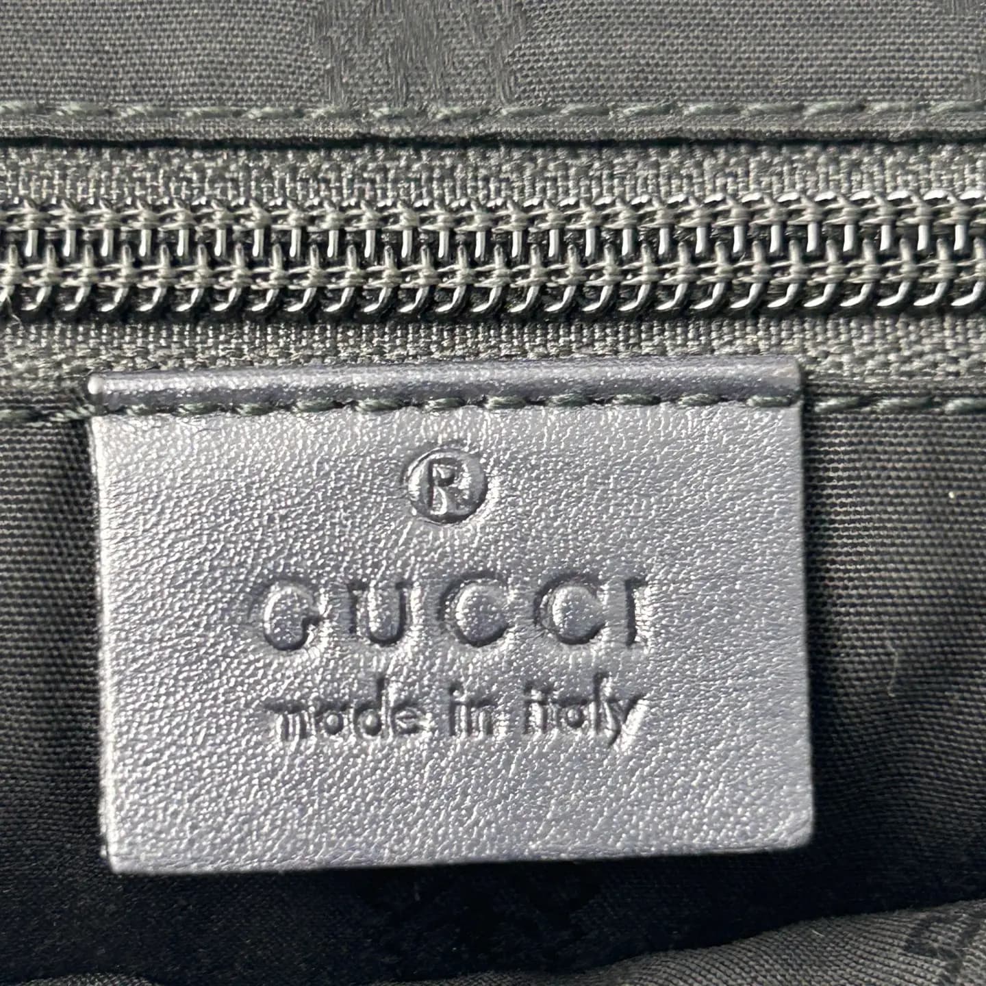 Gucci Blue Crystal Leather Shoulder Bag 33×32cm – 97% New