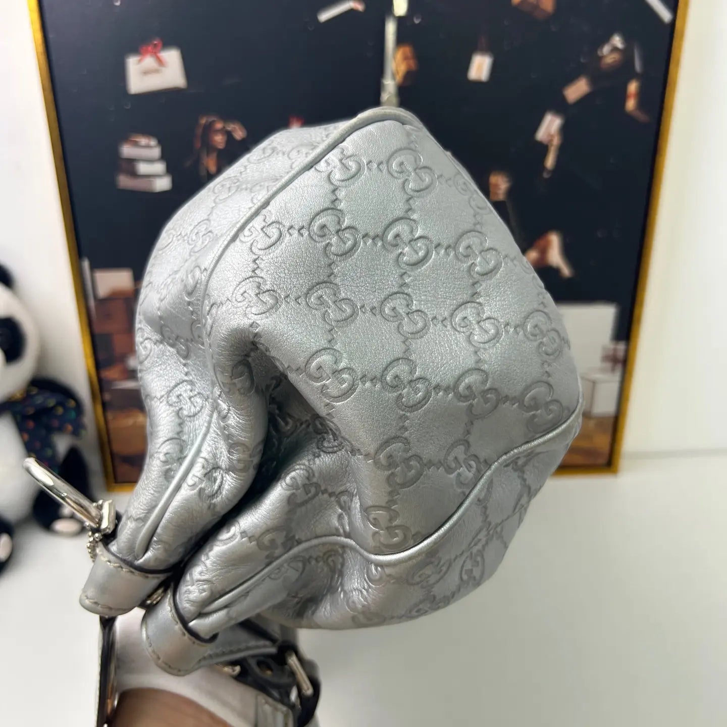 Gucci Blue Crystal Leather Shoulder Bag 33×32cm – 97% New