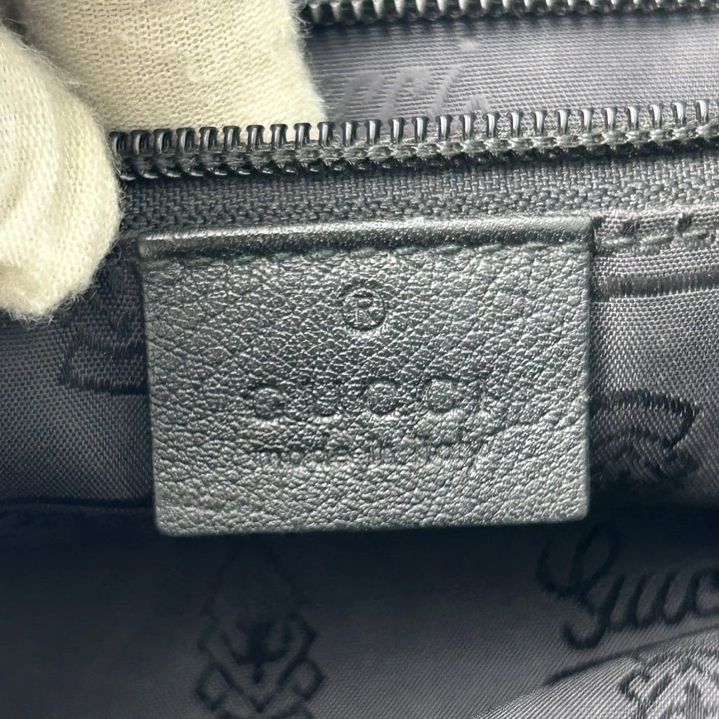 Gucci Black Leather Shoulder Bag 34×29cm – 97% New