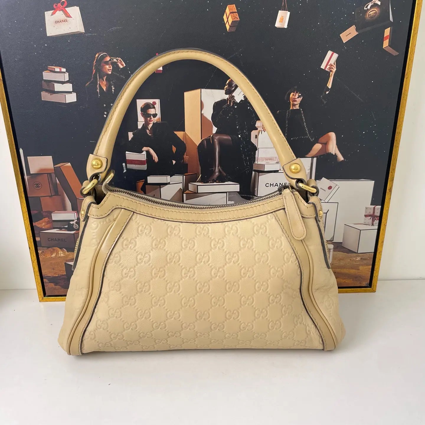 Gucci Leather Shoulder Bag 30×20cm – 95% New