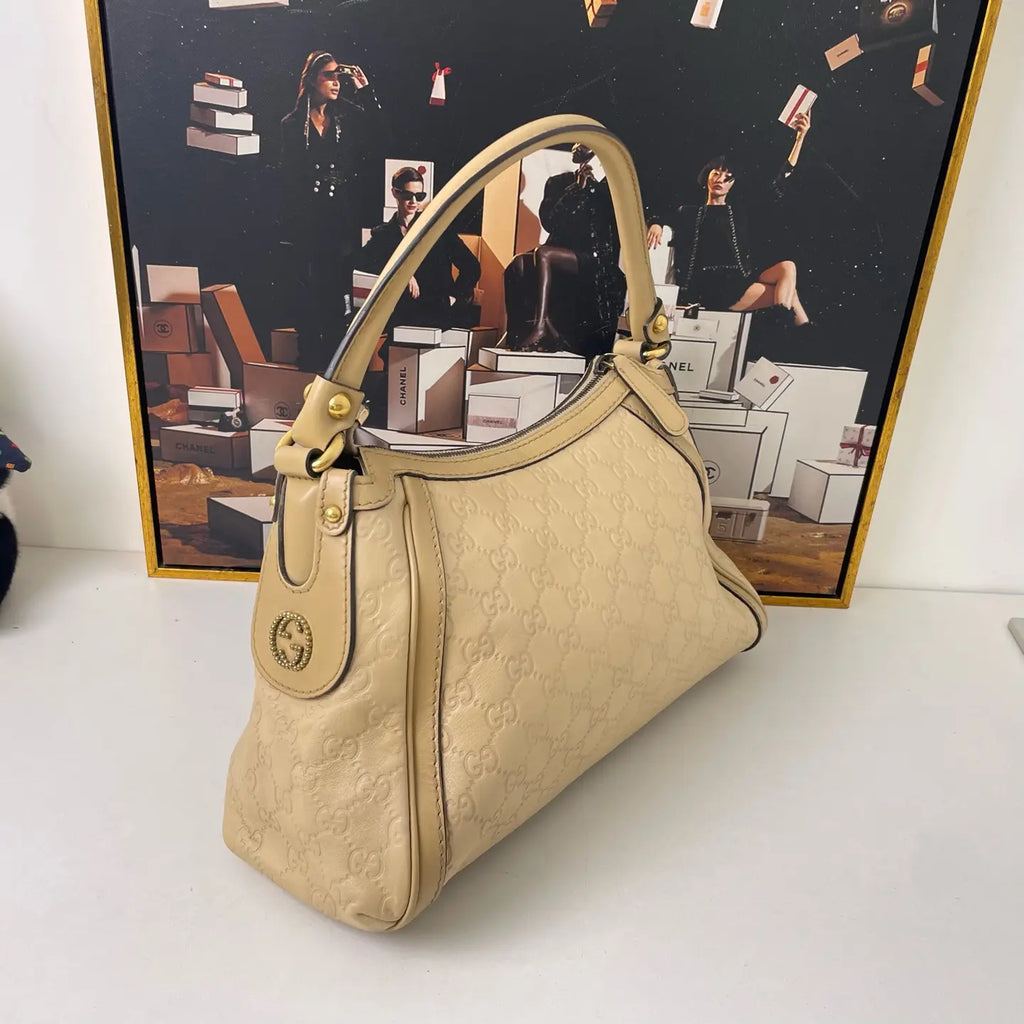 Gucci Leather Shoulder Bag 30×20cm – 95% New