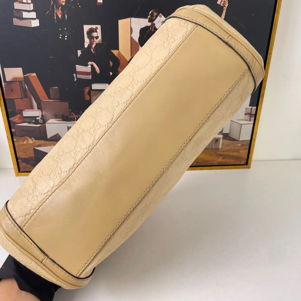 Gucci Leather Shoulder Bag 30×20cm – 95% New