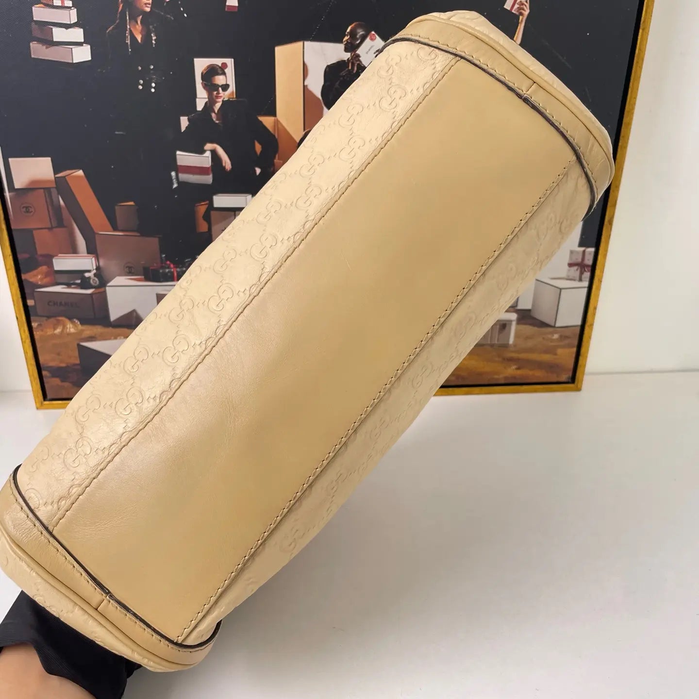 Gucci Leather Shoulder Bag 30×20cm – 95% New