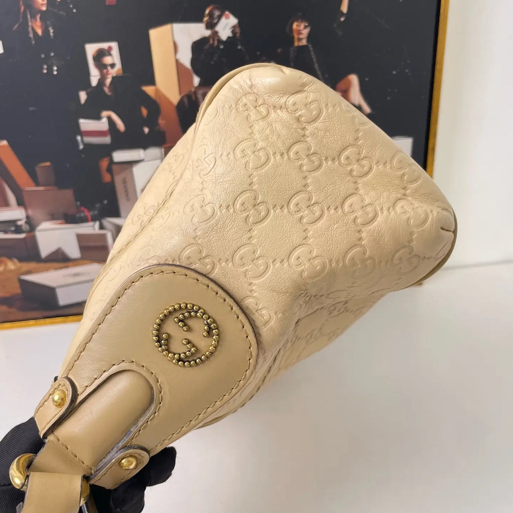 Gucci Leather Shoulder Bag 30×20cm – 95% New