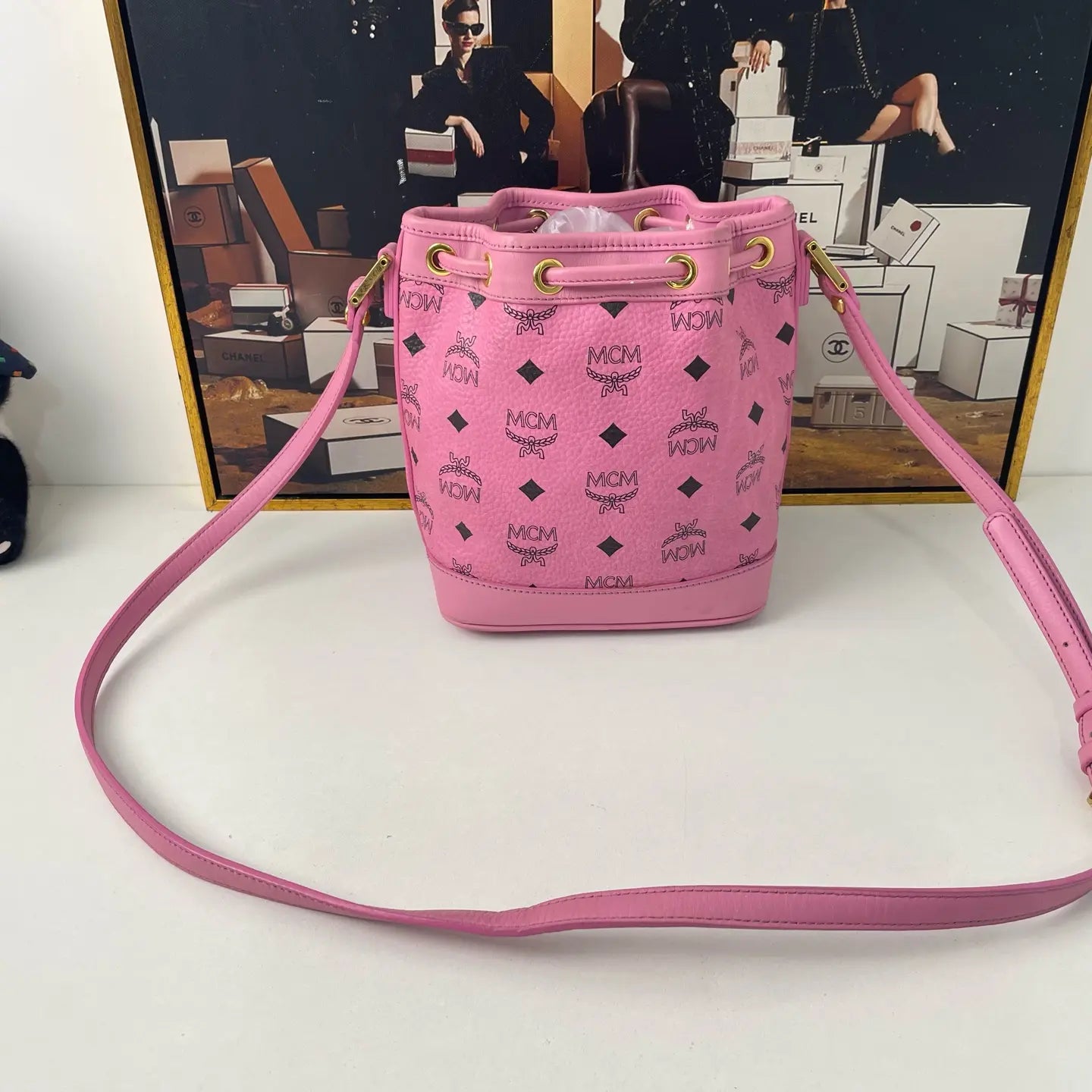 MCM Studded Bucket Bag 17×11cm