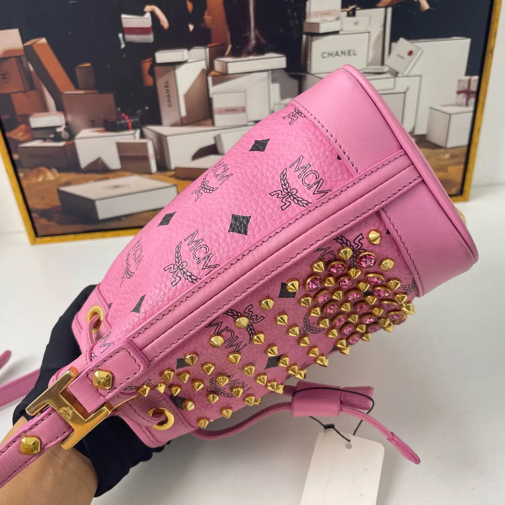 MCM Studded Bucket Bag 17×11cm