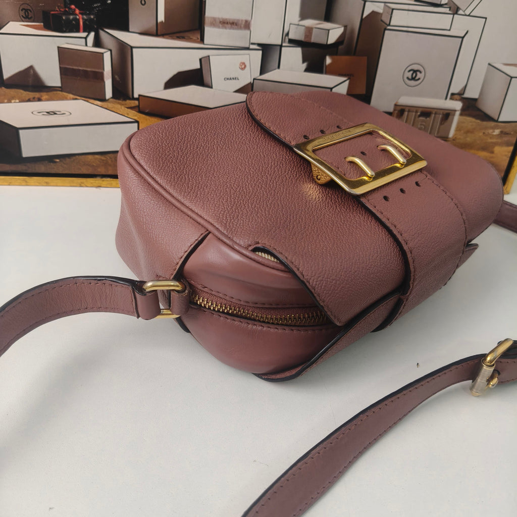 Burberry Small Camera Crossbody Bag 20×7cm – 95% New