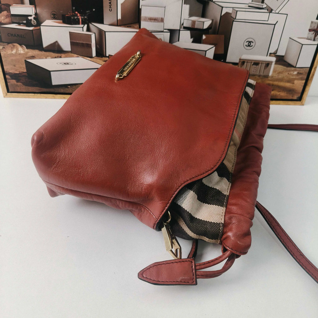 Burberry Red Check Crossbody Bag 26×8cm – 95% New