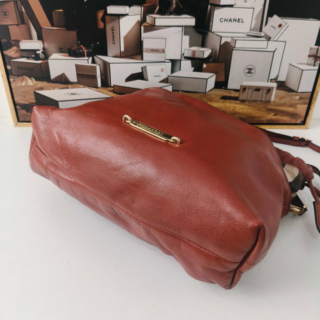 Burberry Red Check Crossbody Bag 26×8cm – 95% New