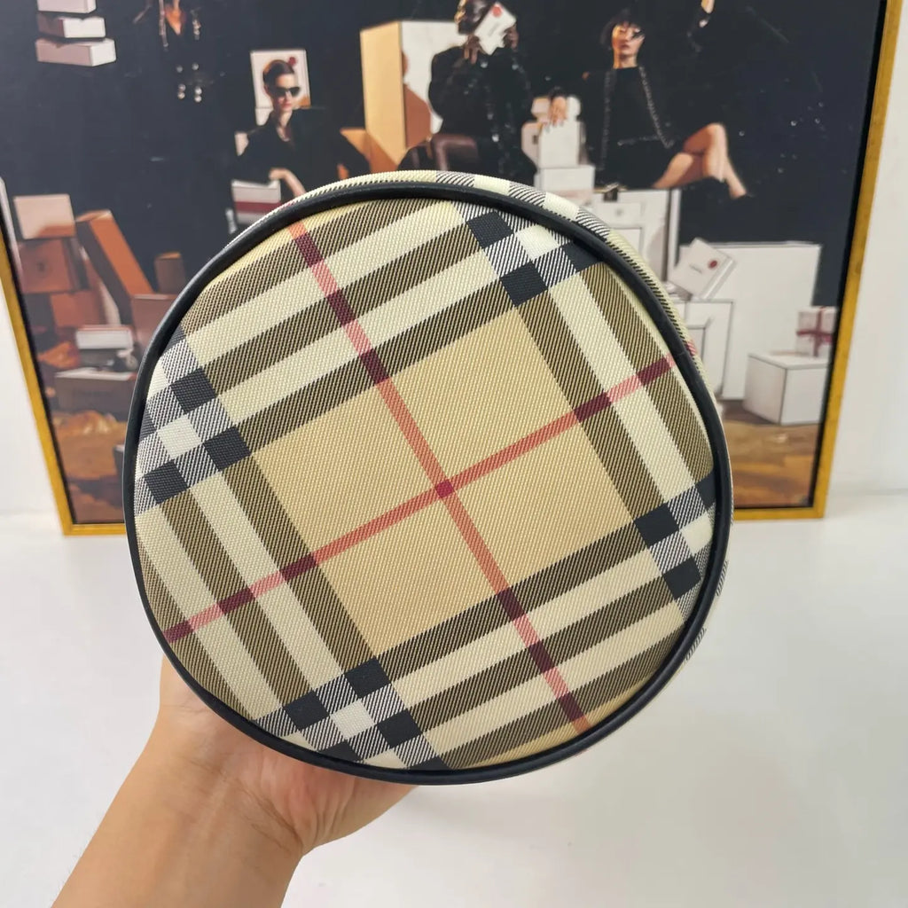 Burberry Barrel Handbag 28.5×15cm