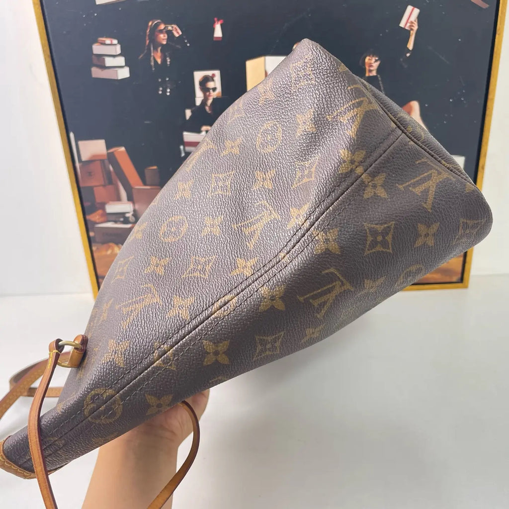 Louis Vuitton Monogram Neverfull Tote Bag 32×28cm – 97% New
