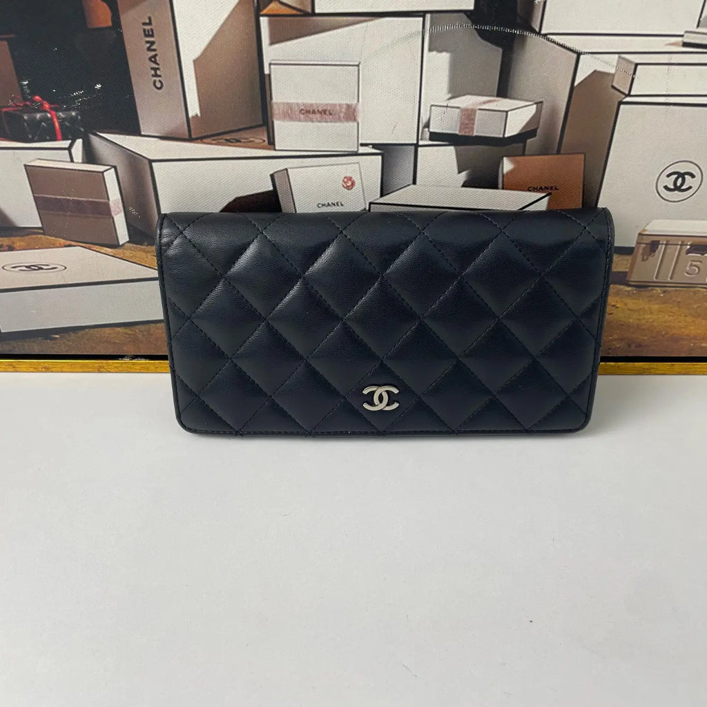Chanel Classic Flap Wallet Black Caviar Leather 18×9cm – 97% New