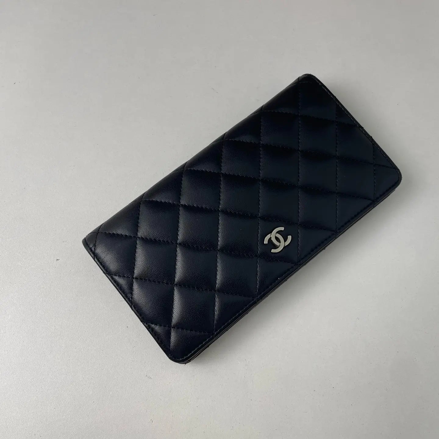 Chanel Classic Flap Wallet Black Caviar Leather 18×9cm – 97% New