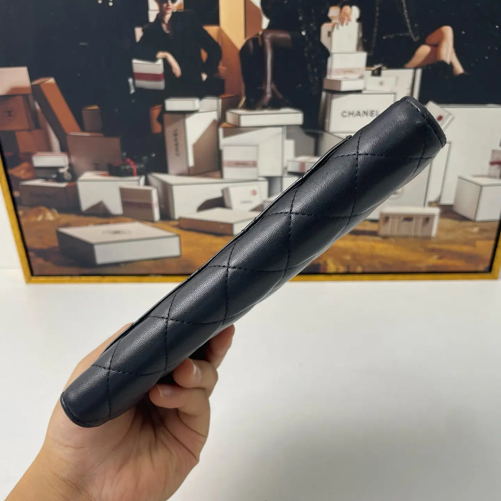 Chanel Classic Flap Wallet Black Caviar Leather 18×9cm – 97% New