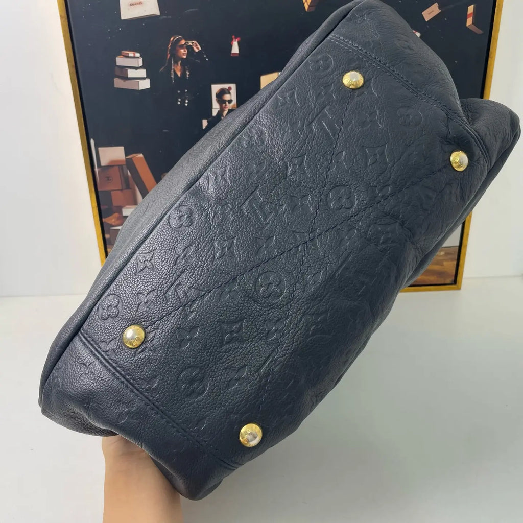 Louis Vuitton Artsy Black Leather Shoulder Bag 42×32cm – 98% New